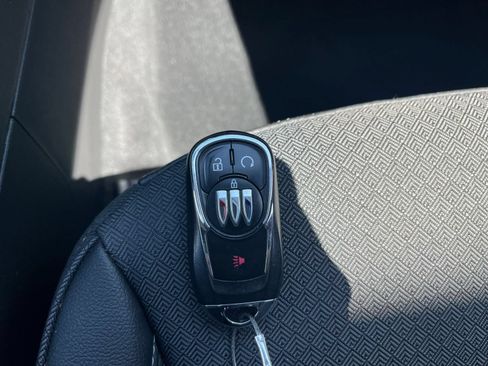 Used 2025 Buick Encore GX Preferred FWD image 23