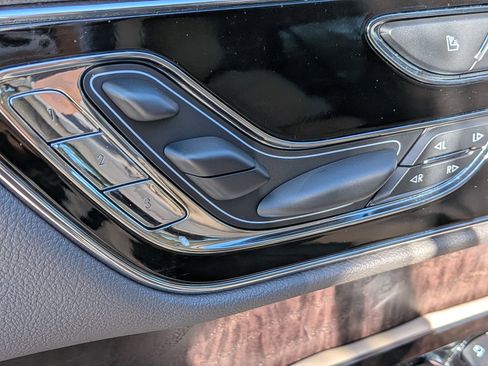 Used 2024 Lincoln Navigator L Reserve image 23