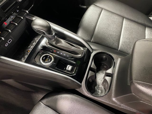 Used 2023 Chevrolet Colorado LT w/ LT Convenience Package III AWD/4WD image 17