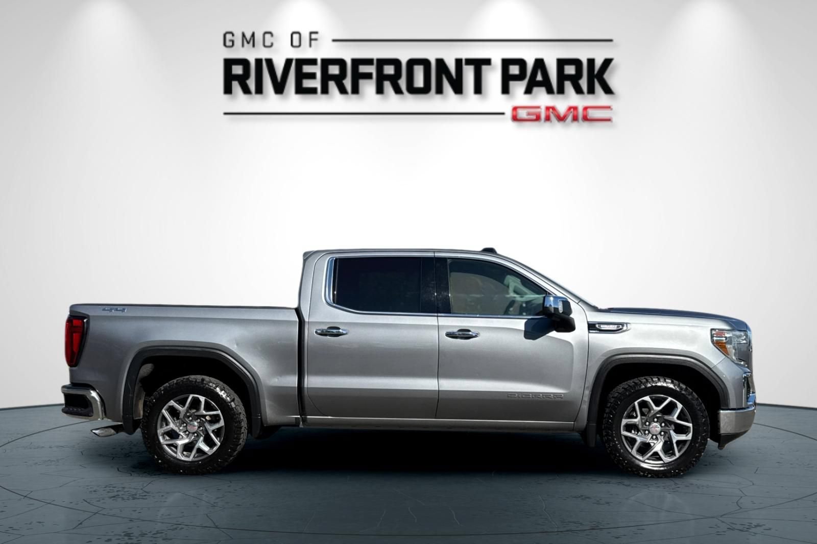 Used 2020 GMC Sierra 1500 SLT w/ SLT Premium Plus Package AWD/4WD image 2