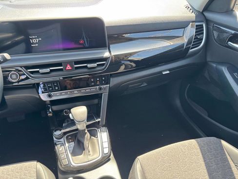 New 2025 Kia Seltos X-Line image 10