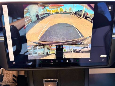 Used 2021 Tesla Model S Plaid image 22