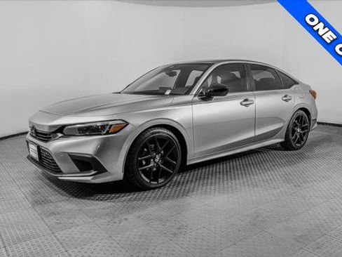 Used 2024 Honda Civic Sport image 2