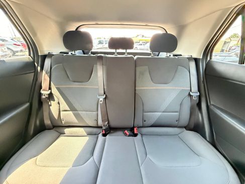 Used 2026 Kia Niro LX FWD image 36