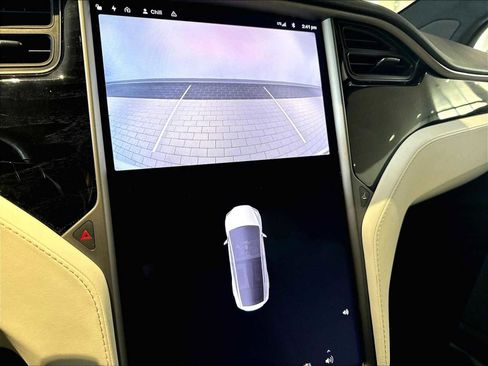 Used 2018 Tesla Model X 75D AWD/4WD image 28