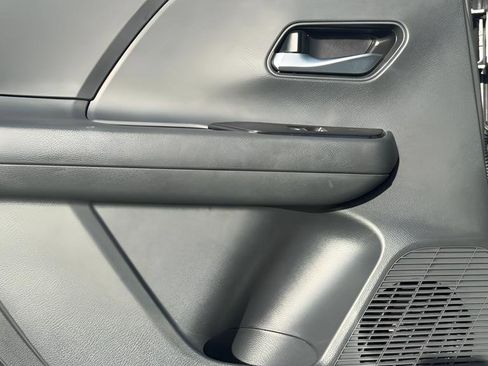 New 2026 Nissan Kicks SR w/ Cold Weather Package image 35