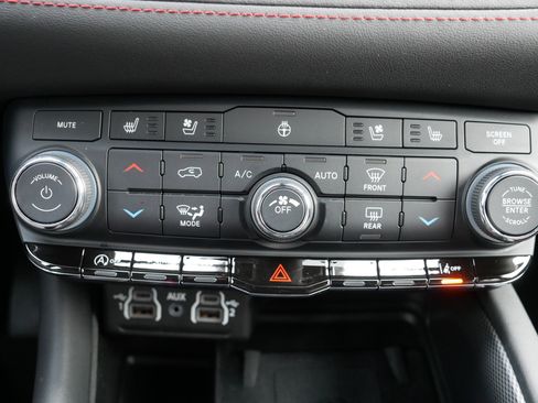 Certified 2024 Dodge Durango GT image 23