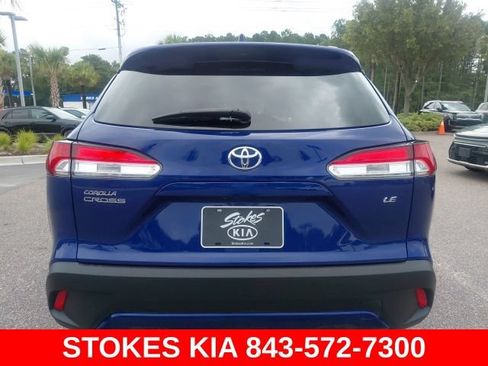Used 2022 Toyota Corolla Cross LE FWD image 6