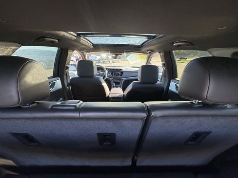Used 2025 Cadillac XT5 Premium Luxury image 24