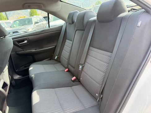Used 2017 Toyota Camry LE FWD image 21