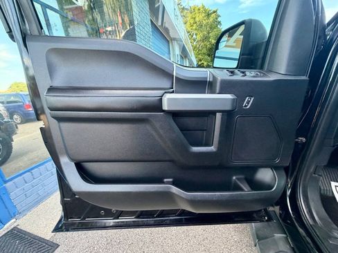 Used 2018 Ford F150 XLT w/ Equipment Group 302A Luxury AWD/4WD image 28