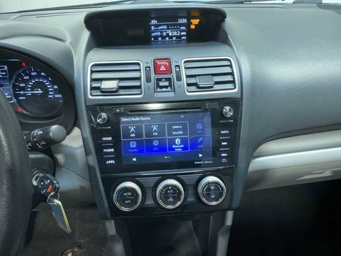 Used 2017 Subaru Forester 2.5i Premium image 16