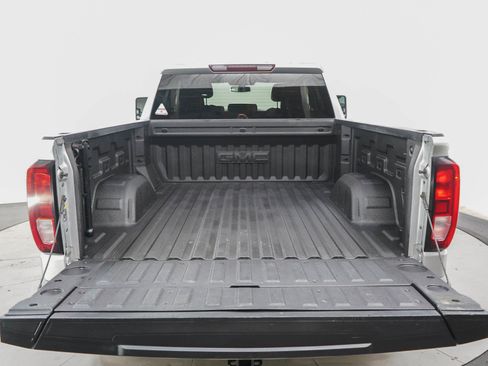 Used 2021 GMC Sierra 1500 SLE AWD/4WD image 16