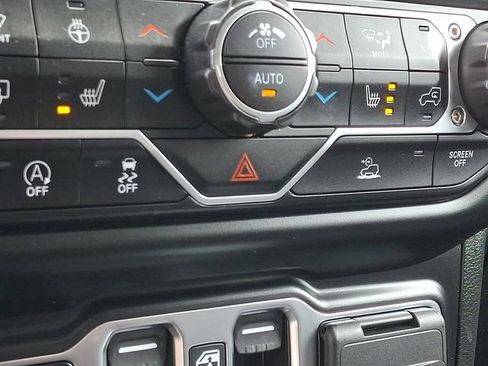 Used 2022 Jeep Wrangler Unlimited Sport AWD/4WD image 24