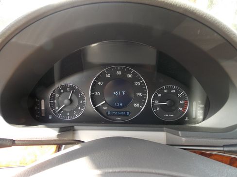 Used 2005 Mercedes-Benz E 500 4dr Sdn 5.0L 4MATIC image 7