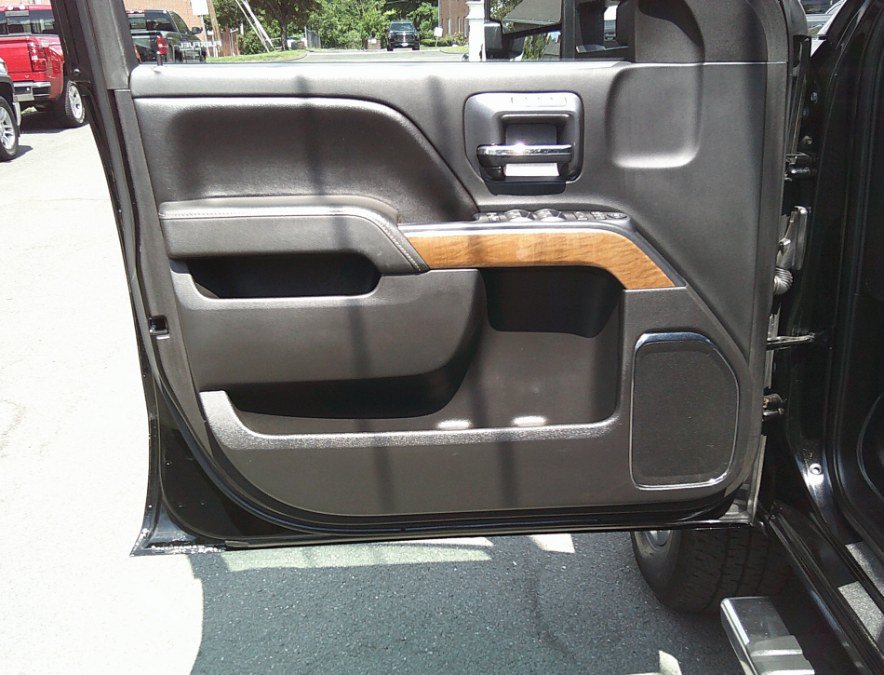 Used 2016 Chevrolet Silverado 3500 LTZ w/ Snow Plow Prep Package AWD/4WD image 33