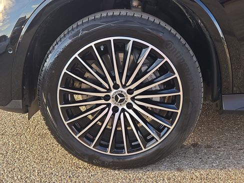 New 2026 Mercedes-Benz GLC 300 image 11