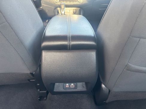 Used 2024 Nissan Altima 2.5 SV image 24