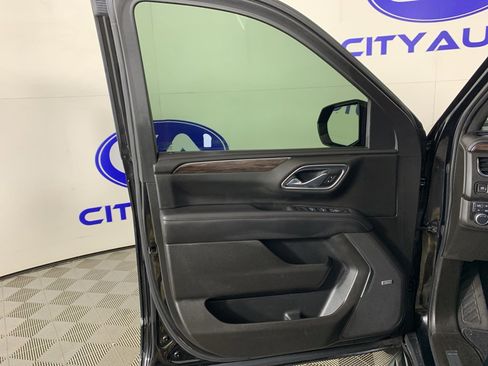 Used 2021 Chevrolet Tahoe LT w/ Luxury Package image 13