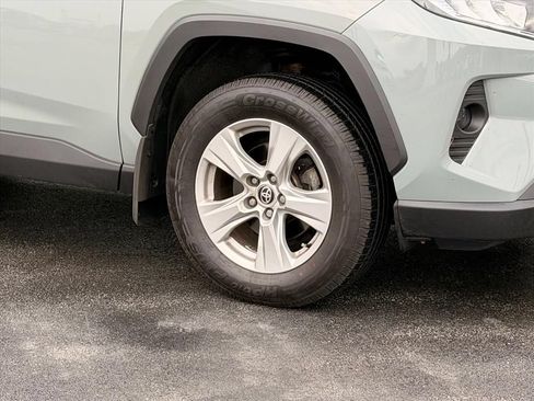 Used 2021 Toyota RAV4 XLE w/ Convenience Package AWD/4WD image 25