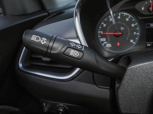Certified 2023 Chevrolet Equinox LS FWD image 28