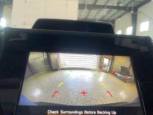 Used 2023 Subaru Forester Premium image 12