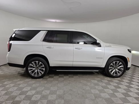 Used 2025 Chevrolet Tahoe High Country AWD/4WD image 8