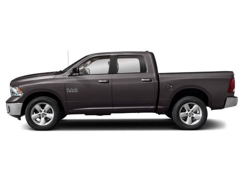 Used 2022 RAM 1500 Classic SLT w/ Protection Group AWD/4WD image 41