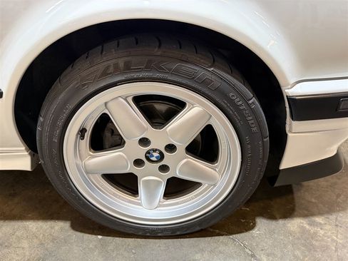 Used 1987 BMW 325is Coupe RWD image 30