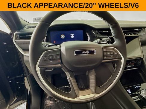 New 2025 Jeep Grand Cherokee L Limited w/ Black Appearance Package AWD/4WD image 11