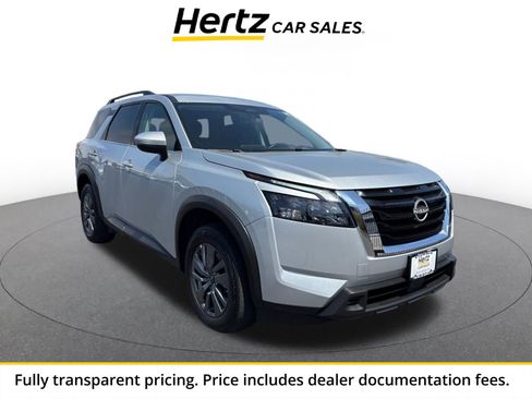 Used 2025 Nissan Pathfinder SV FWD image 1