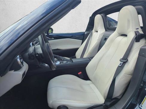 Used 2021 MAZDA MX-5 Miata RF Grand Touring RWD image 26