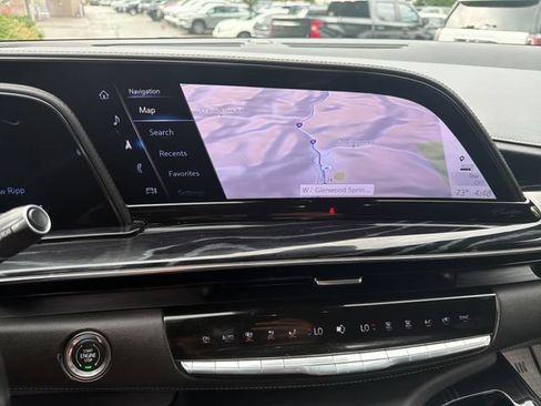 Used 2023 Cadillac Escalade ESV Sport AWD/4WD image 22