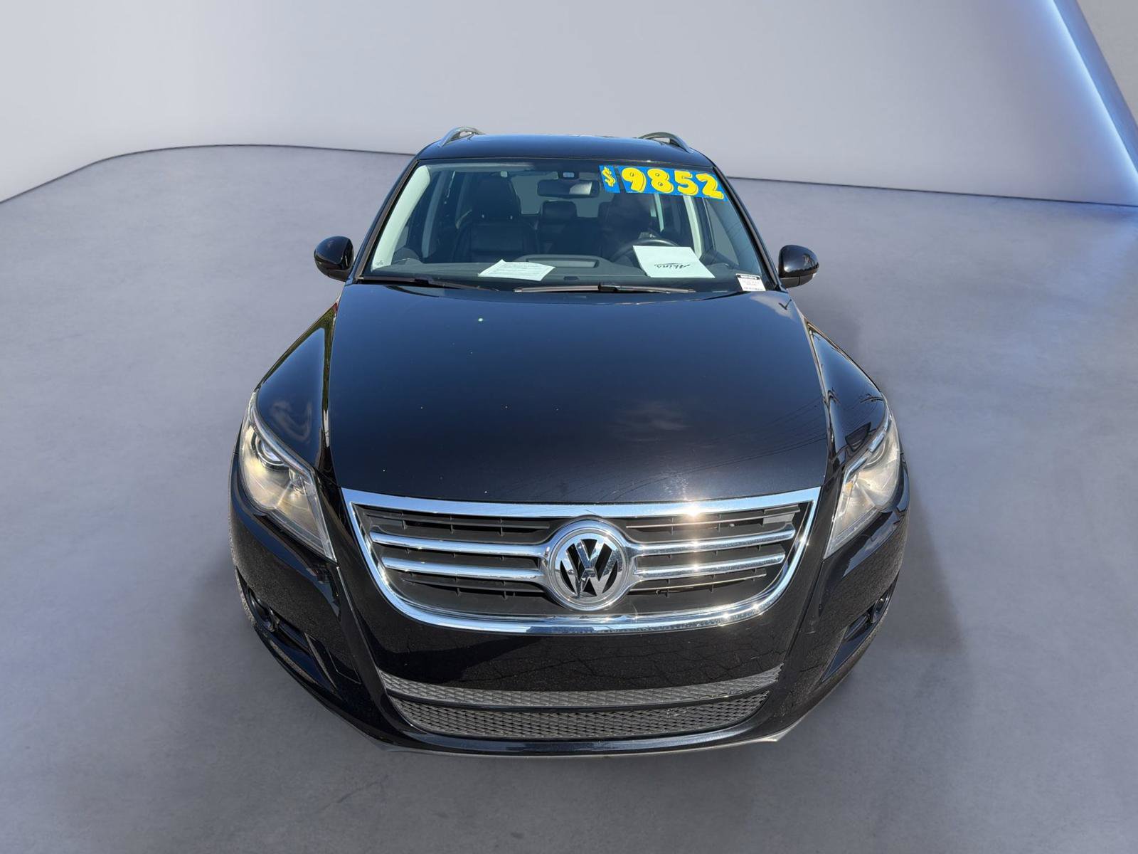 Used 2011 Volkswagen Tiguan SEL AWD/4WD image 4