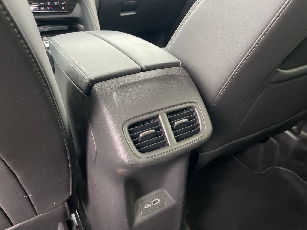 Used 2023 Buick Envision Essence AWD/4WD image 27