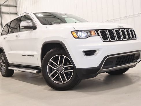 Used 2020 Jeep Grand Cherokee Limited image 39