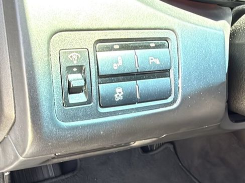 Used 2015 Kia K900 Luxury RWD image 38