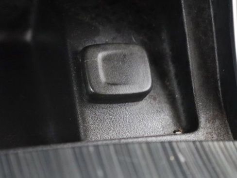 Used 2018 Chevrolet Impala LS image 27