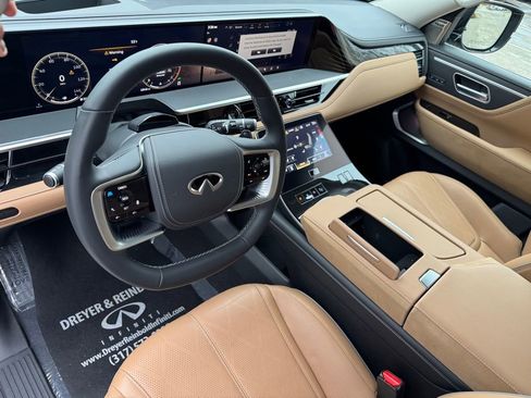 Used 2025 INFINITI QX80 Sensory w/ Exterior Package image 15