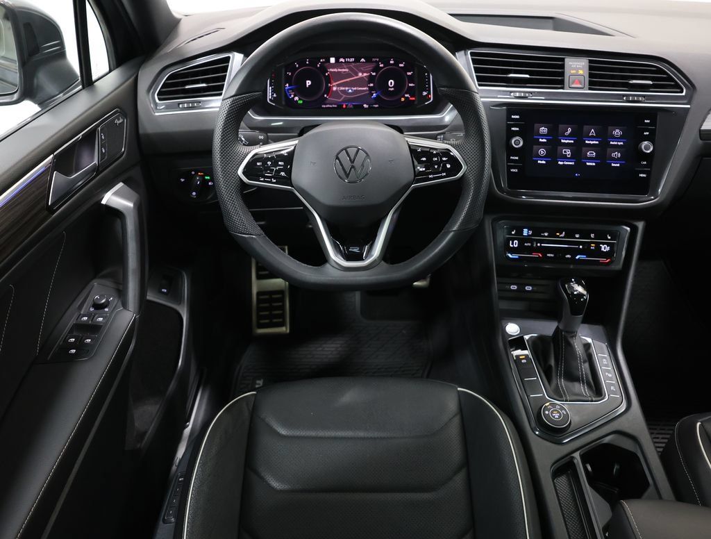 Used 2024 Volkswagen Tiguan SEL R-Line AWD/4WD image 16
