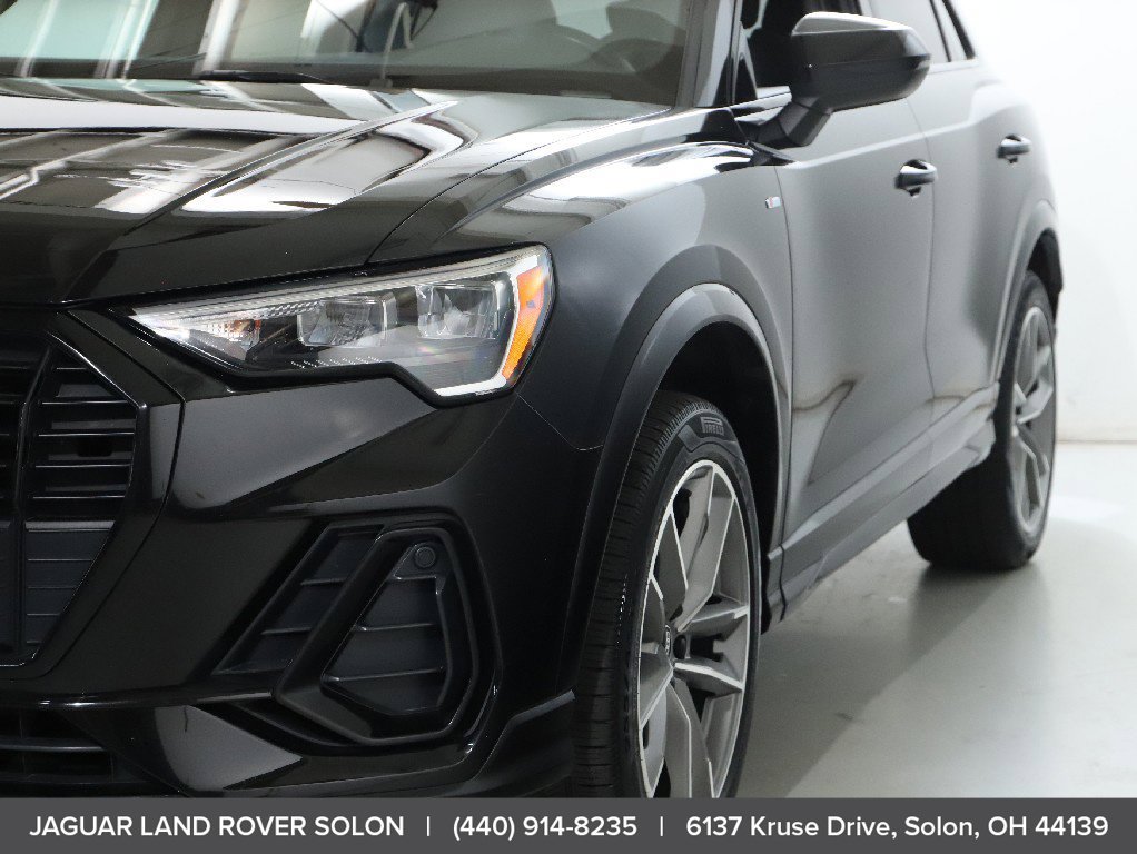 Used 2022 Audi Q3 2.0T Premium w/ Black Optic Sport Package AWD/4WD image 14