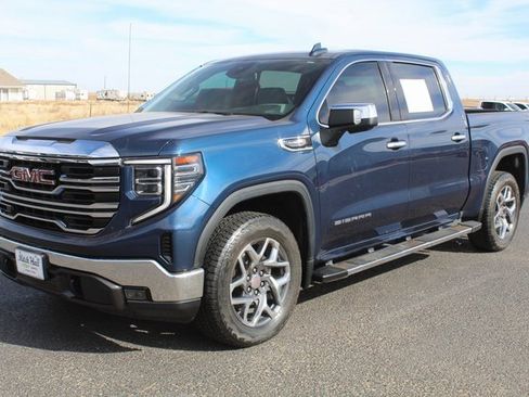 Used 2023 GMC Sierra 1500 SLT w/ SLT Premium Package image 11