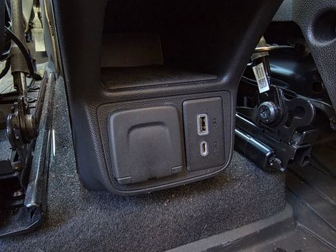 Used 2021 Buick Encore GX Essence w/ Advanced Technology Package image 27