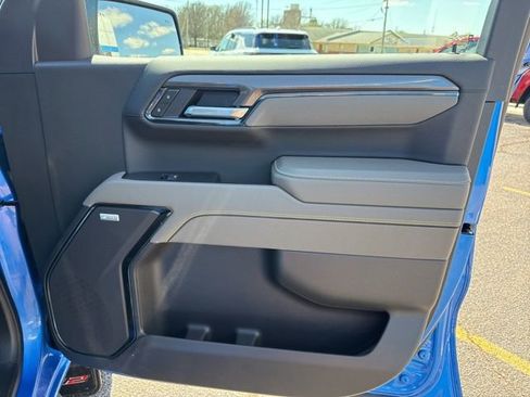 Used 2025 Chevrolet Silverado 1500 ZR2 w/ Technology Package image 16