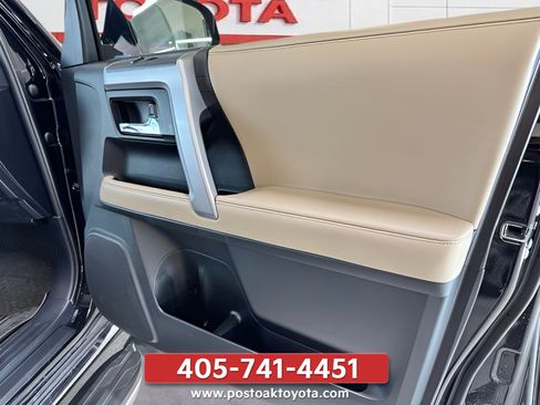 Used 2024 Toyota 4Runner Limited AWD/4WD image 29