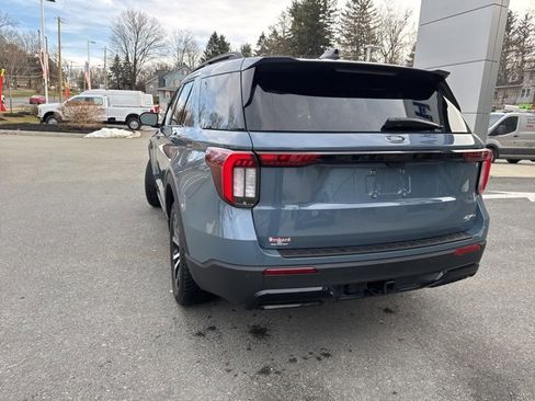 Certified 2025 Ford Explorer ST-Line image 7