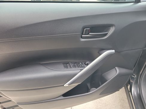 Used 2023 Toyota Corolla Cross LE w/ Moonroof Package FWD image 20