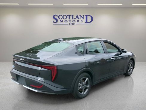 Used 2025 Kia K4 FWD image 6
