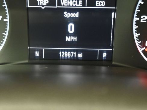 Used 2018 GMC Acadia SLE AWD/4WD image 17
