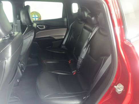 Used 2025 Jeep Compass Limited AWD/4WD image 15